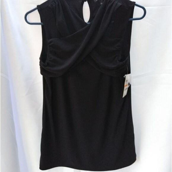 Inc NWT top   - Picture 1 of 4